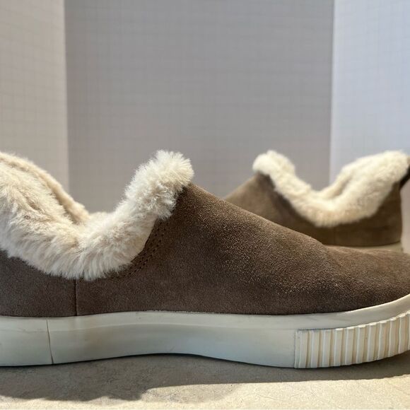 Timberland Women’s Suede Slip-On Shoes with Faux Fur Lining - Size 8, Preloved - Picture 10 of 13